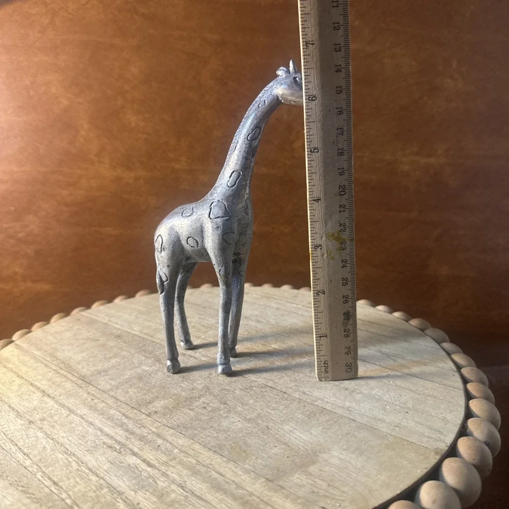 Vintage 1960's Pewter giraffe - Minature 6-3/4